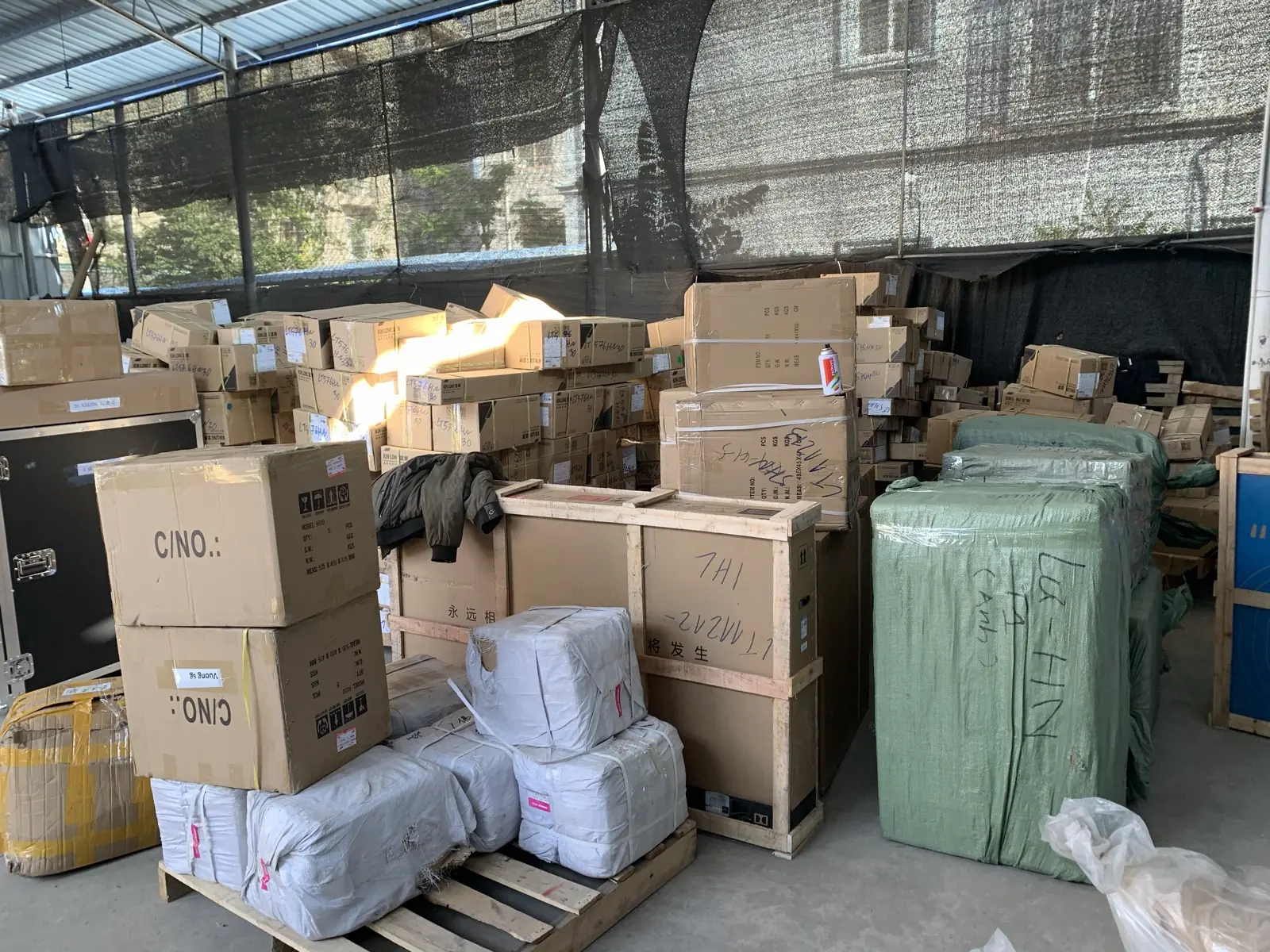 Hàng hoá tại kho VINALOG