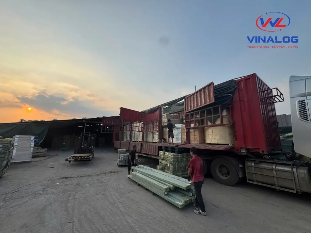 Vận chuyển chính ngạch đường bộ